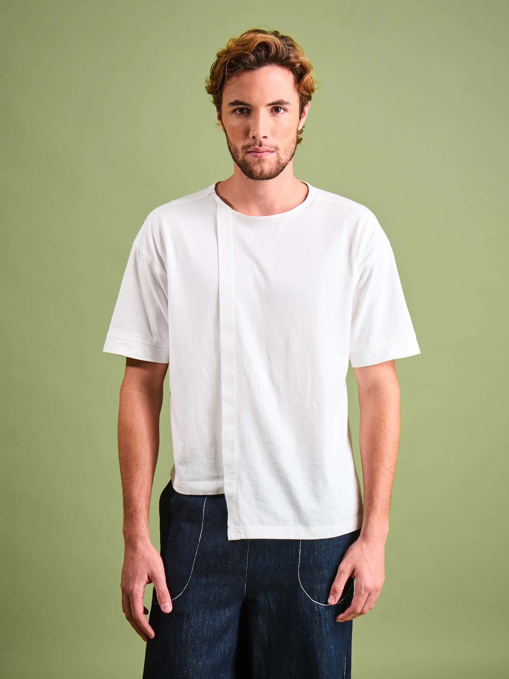 Camiseta Blanca en Algodón Cuello Redondo