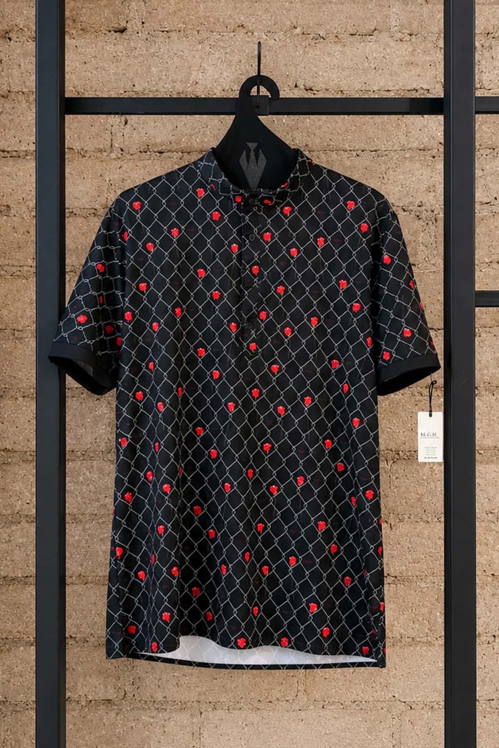Camisa Para Hombre Manga Corta Negra Estampado Rosas