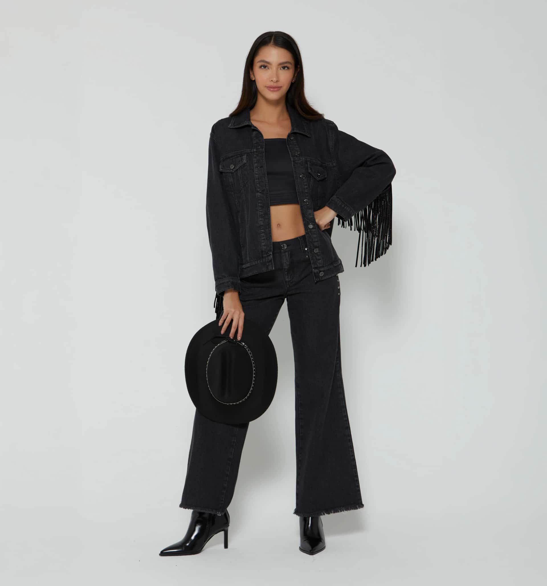 Chaqueta over size con flecos
