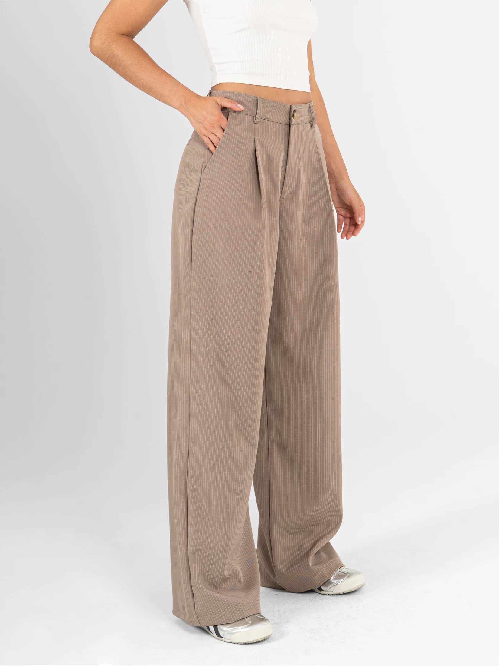 Ref: 0620537 Pantalón mom flare, tejido plano liviano, stretch, rayas, tono cafe - miniatura 3