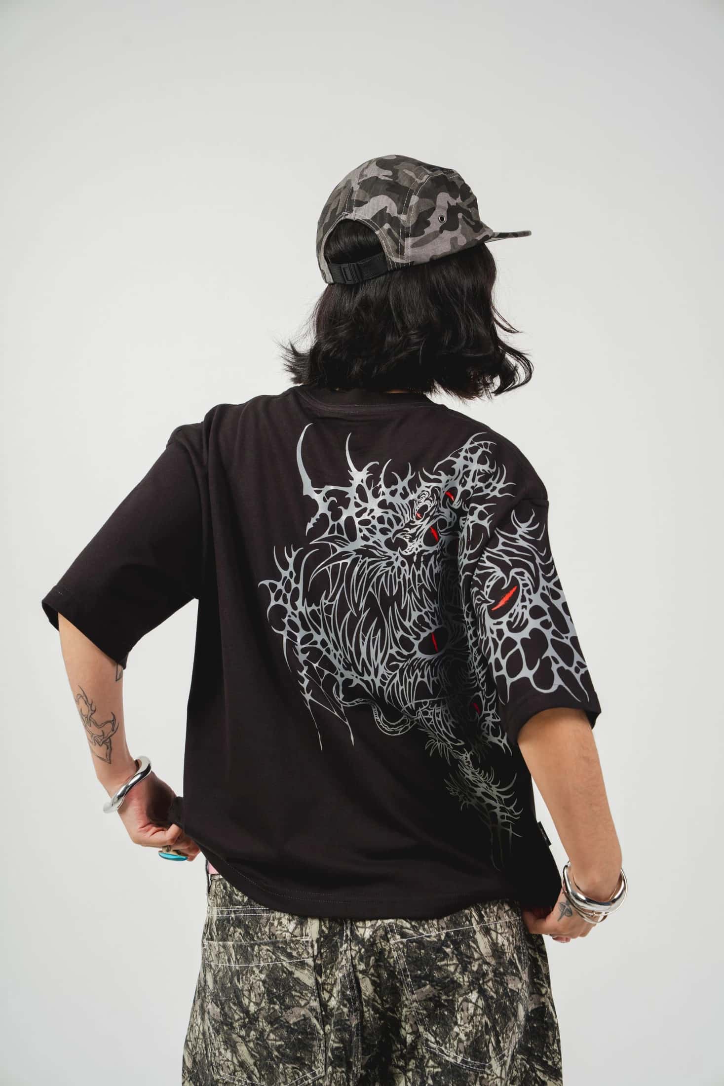 Camiseta crimson eyes