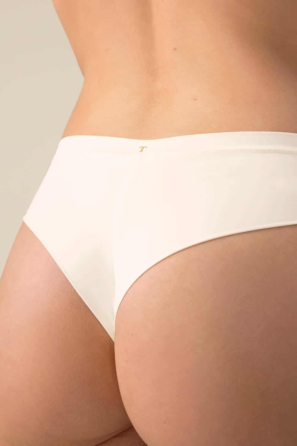 Panty semi-brasilero