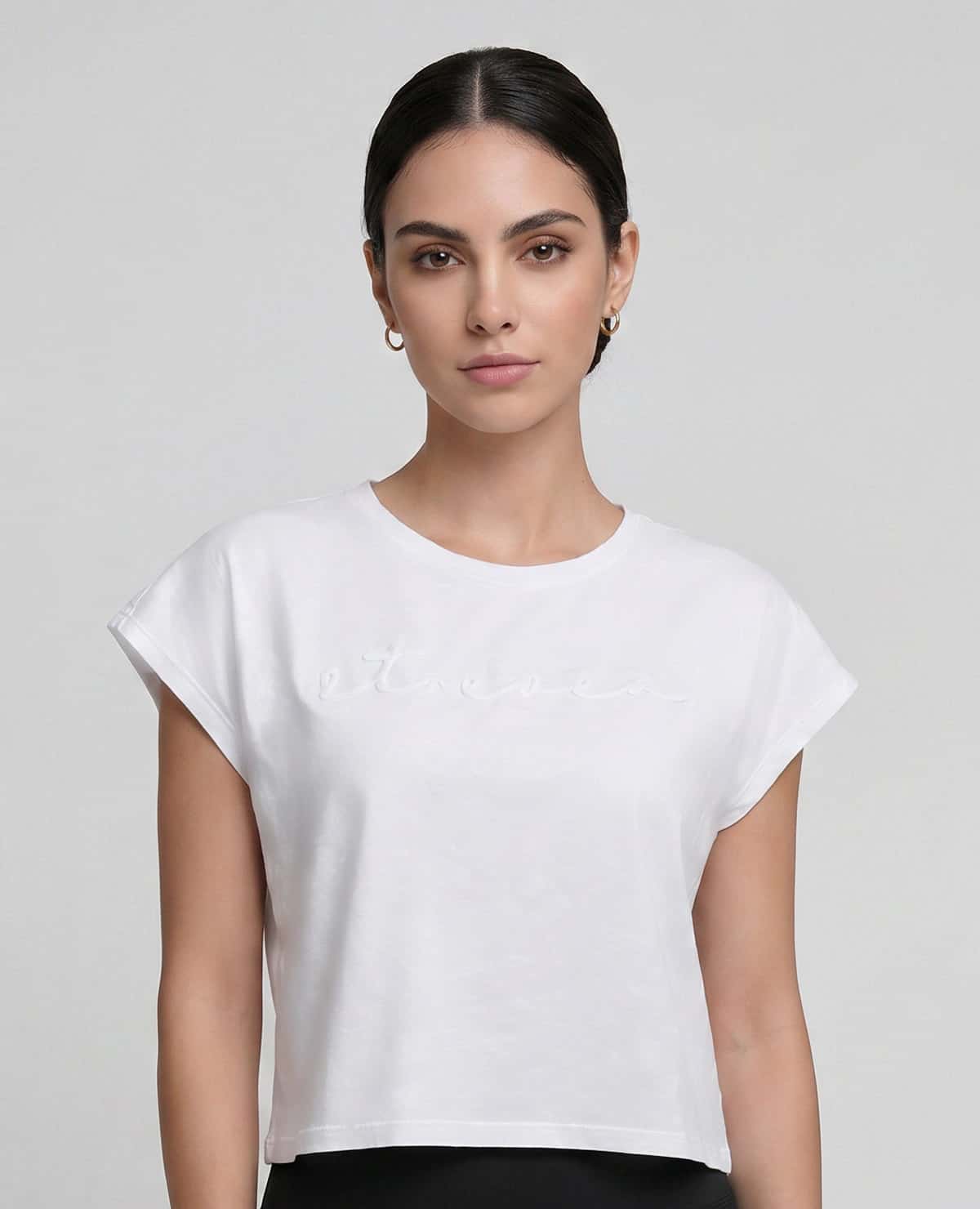 Camiseta Deportiva Cropped | Silueta Holgada | Repujado Frontal