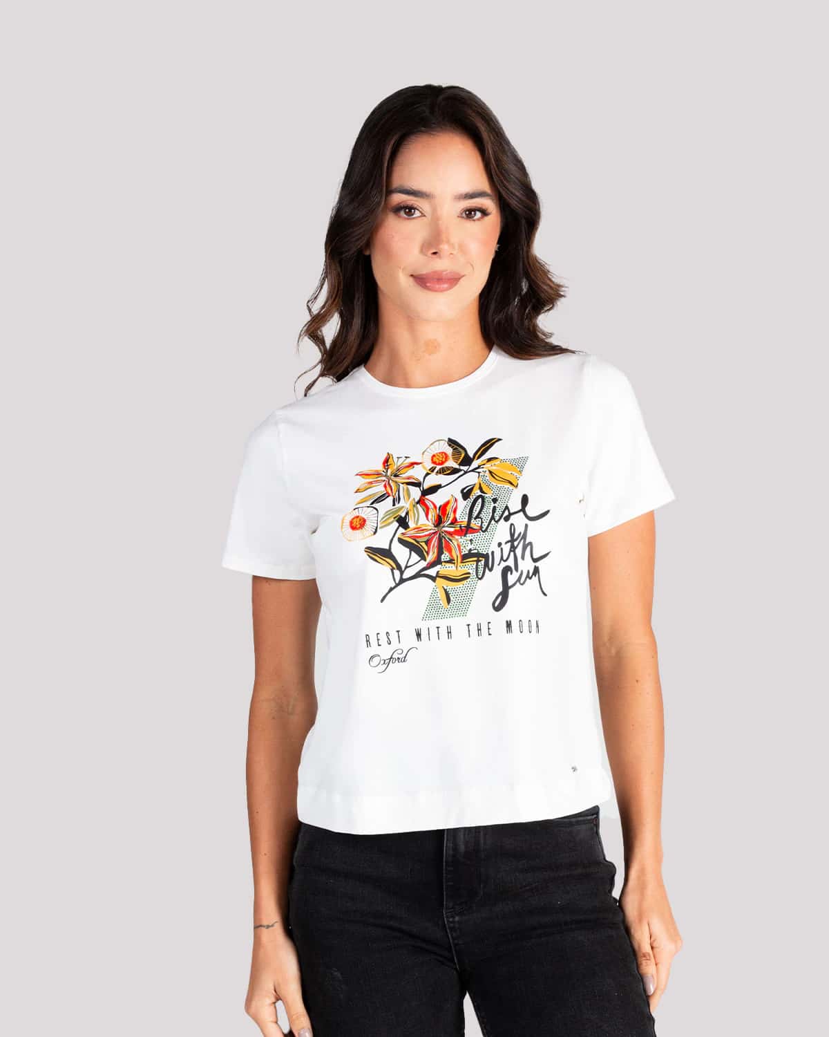 Camiseta blanca estampado frontal para mujer