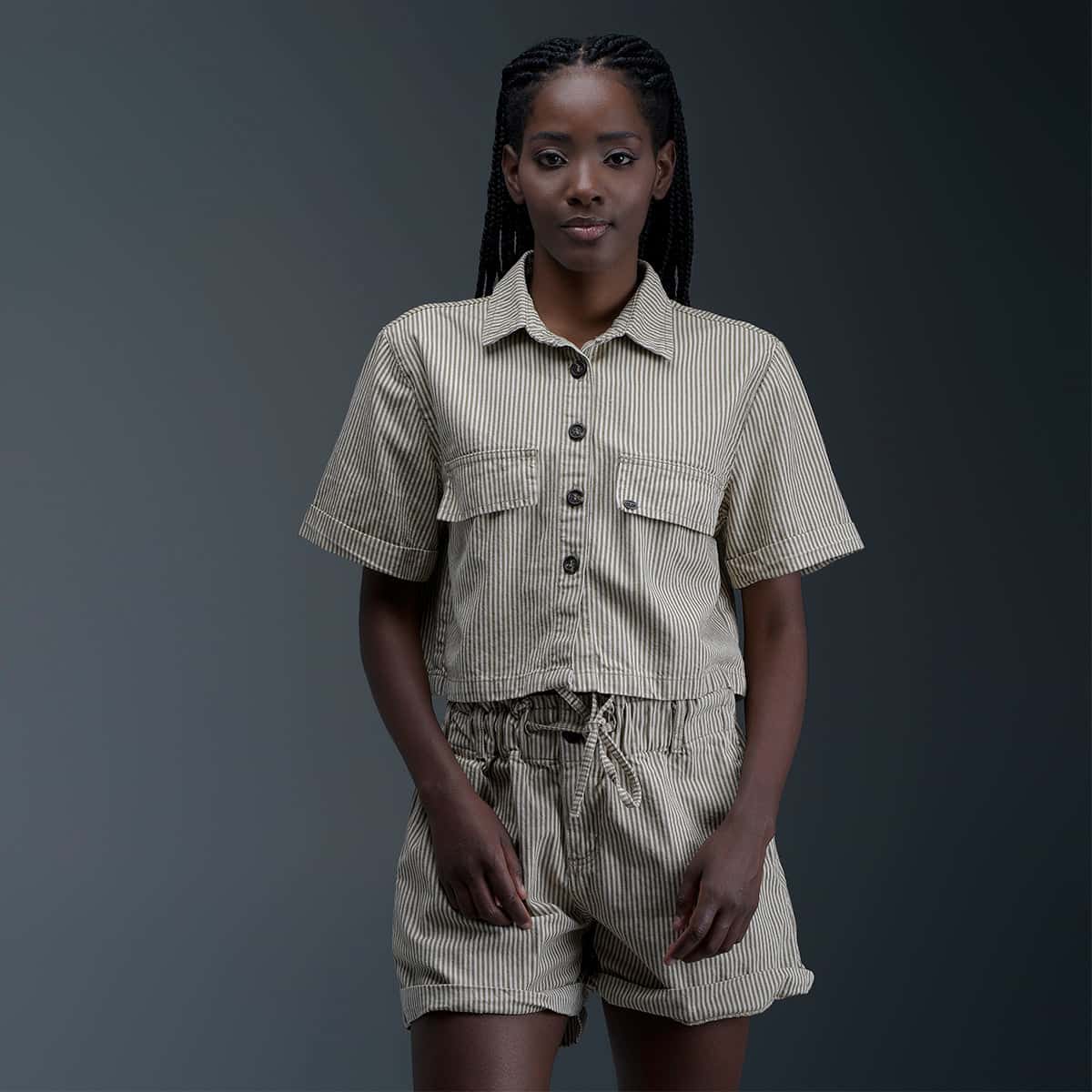 Camisa Crop Beige