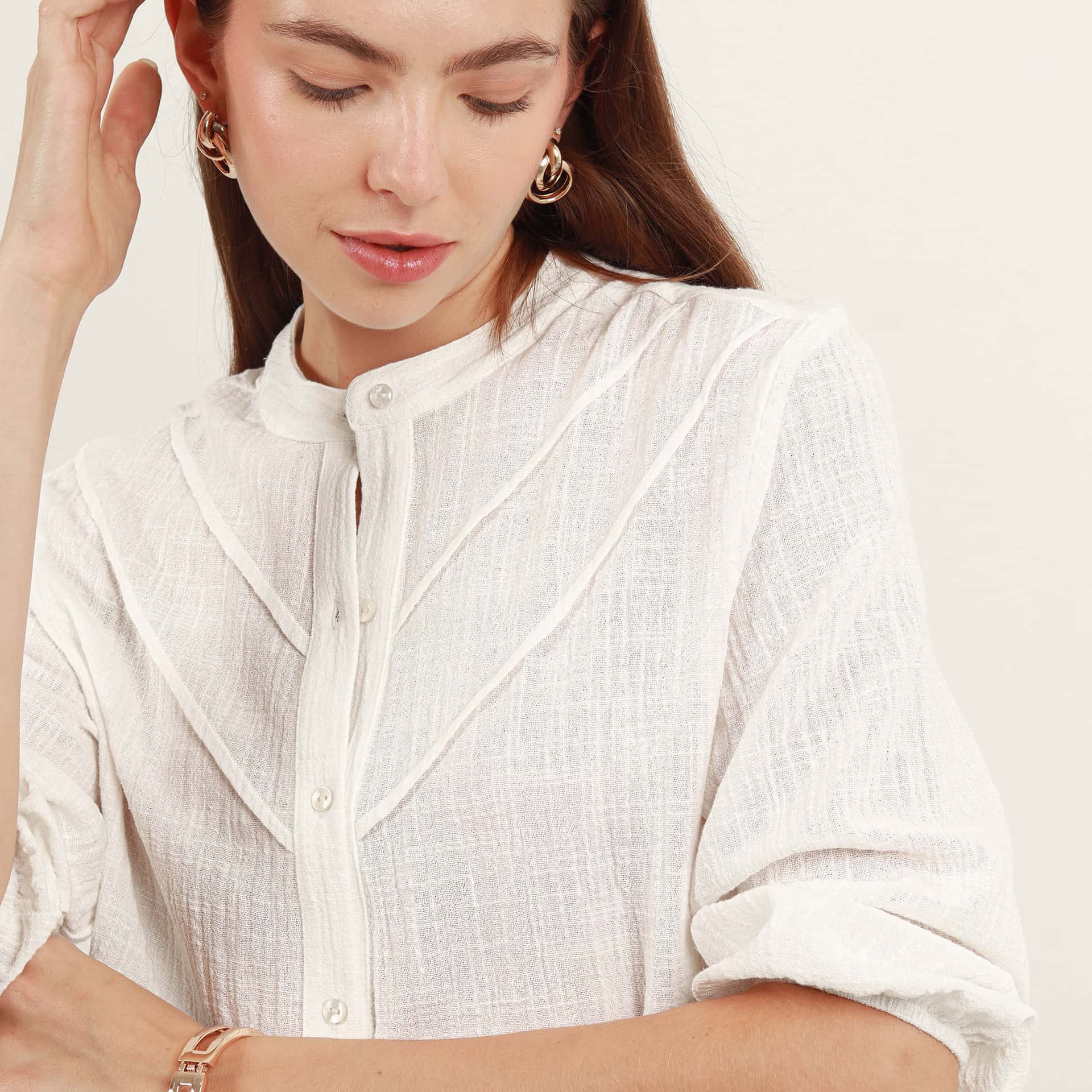 Blusa abierta cuello nerú manga 3/4 con alforzas - miniatura 4