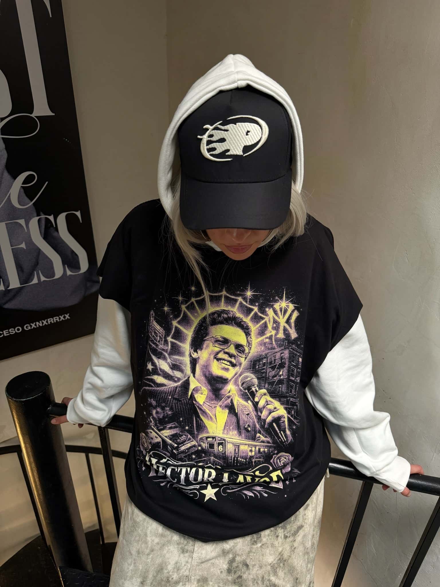 Camiseta Oversize Negra Héctor Lavoe - miniatura 3
