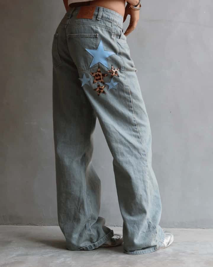 JEAN ICON ESTRELLAS LEOPARDO RELAXED FIT GRIS WASHED