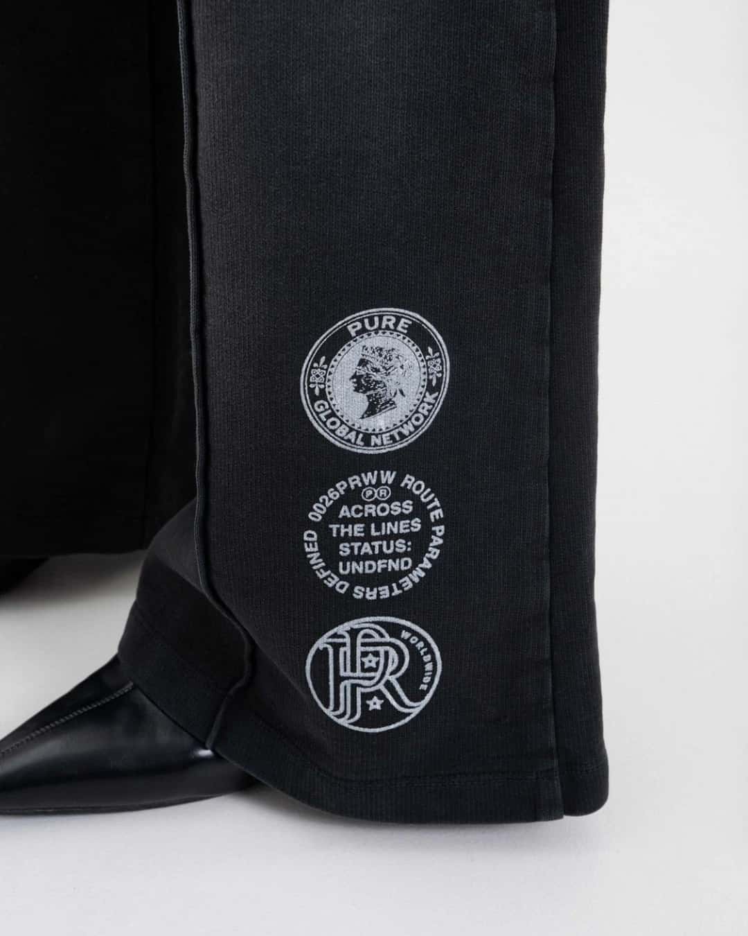 ACROSS THE LINES BLACK JOGGER - miniatura 4