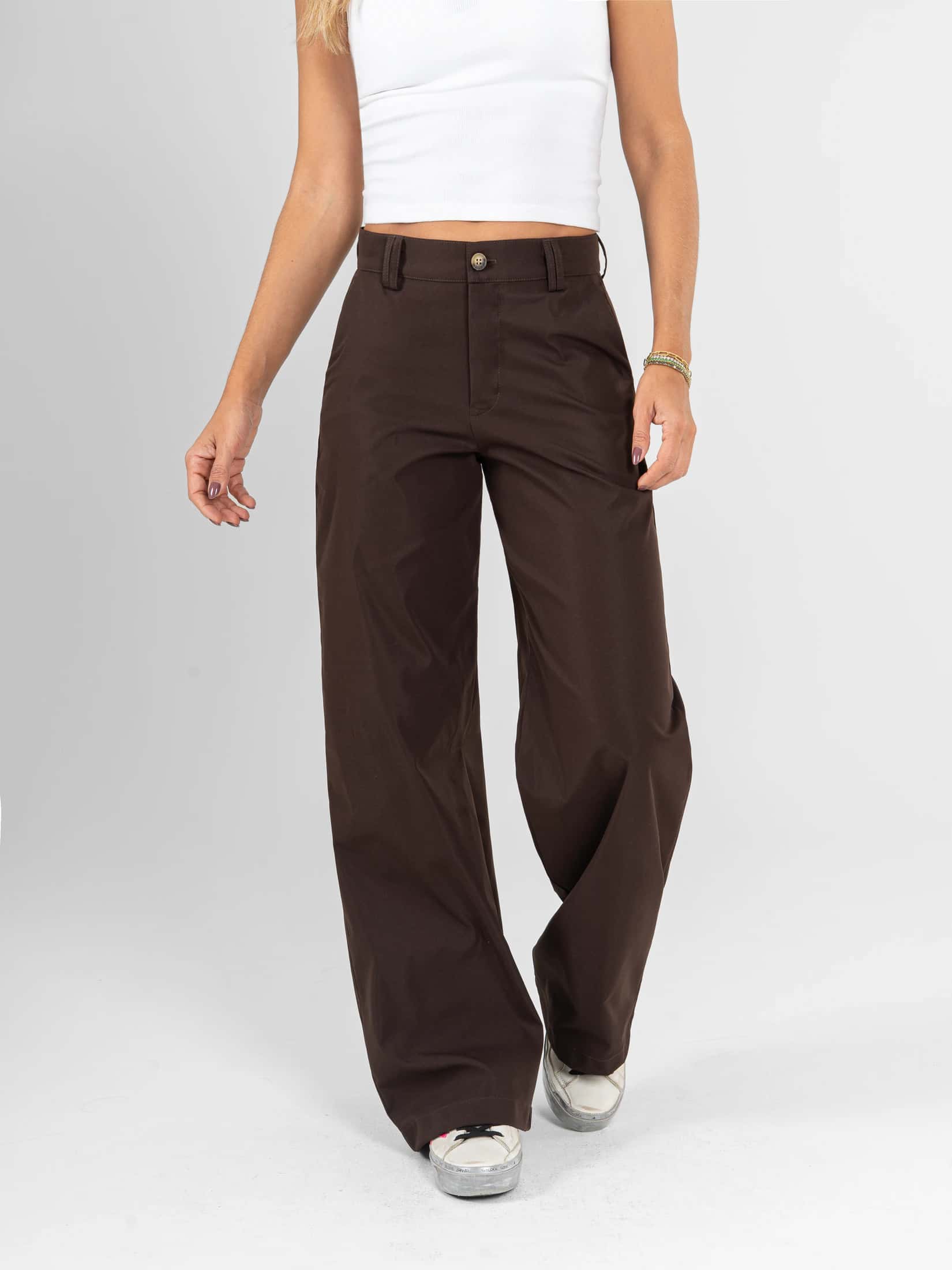 Ref: 0620627 Pantalón mom flare, rígido, sin prenses, tono café, tejido plano liviano, tiro alto