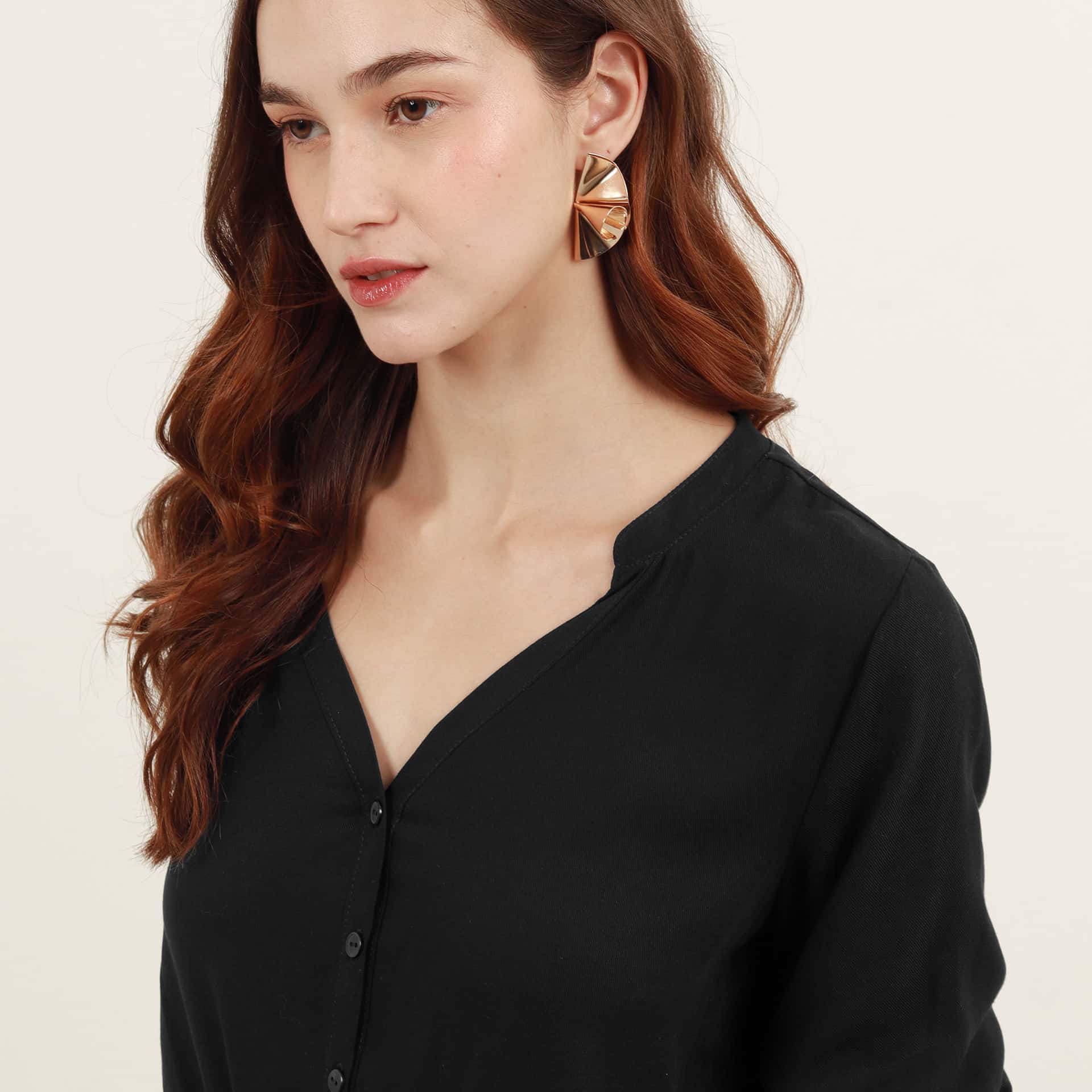 Vestido safary midi cuello nerú con ajuste en cintura - miniatura 5