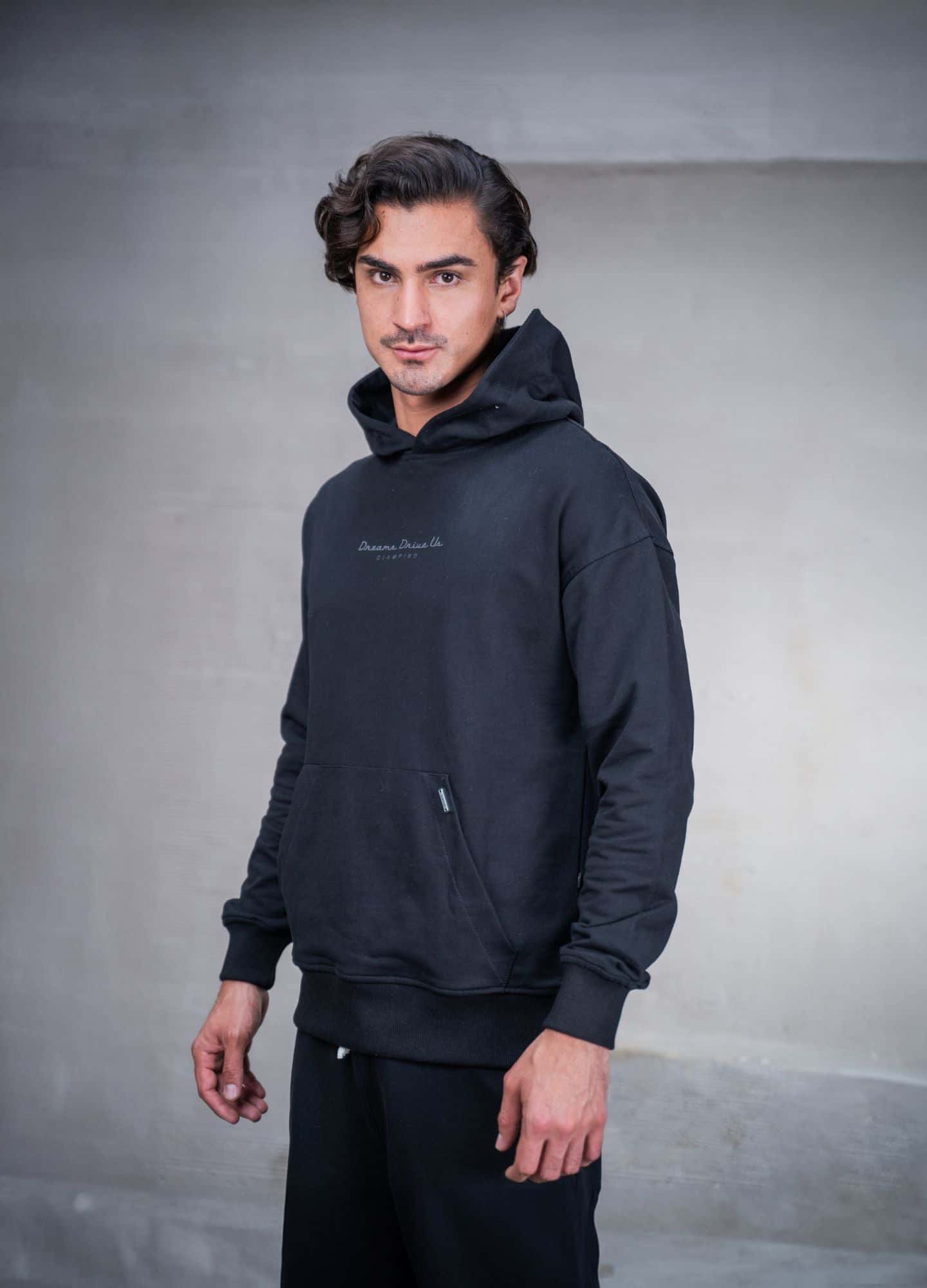 Hoodie Dreams - Negro (N)