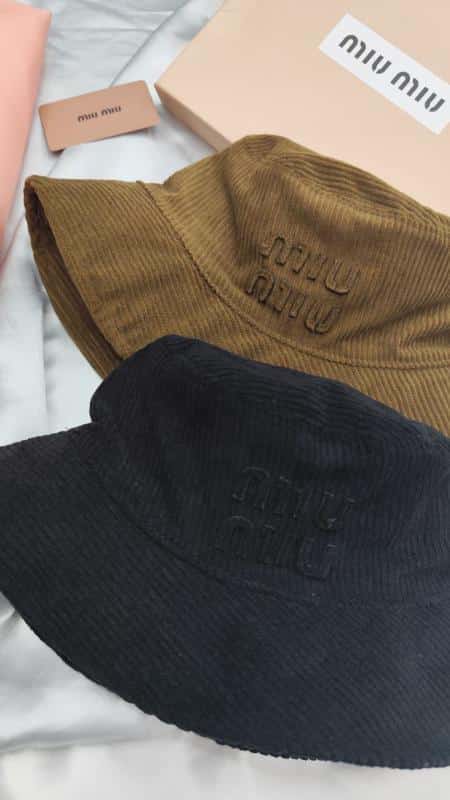 GORRO MIU MIU EN RIB CAFE Y NEGRO
