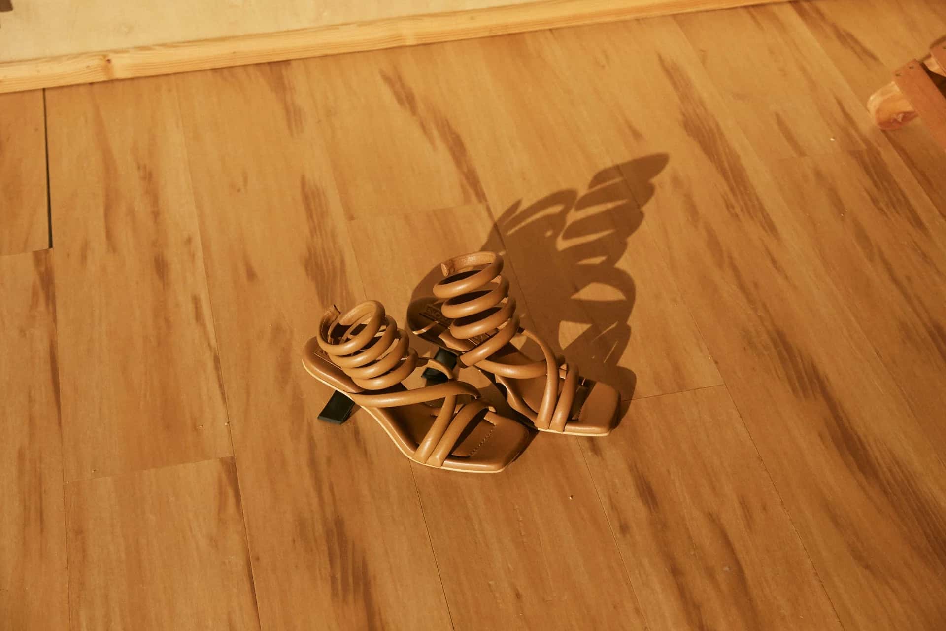 SANDALIA ITZA CARAMEL - miniatura 7