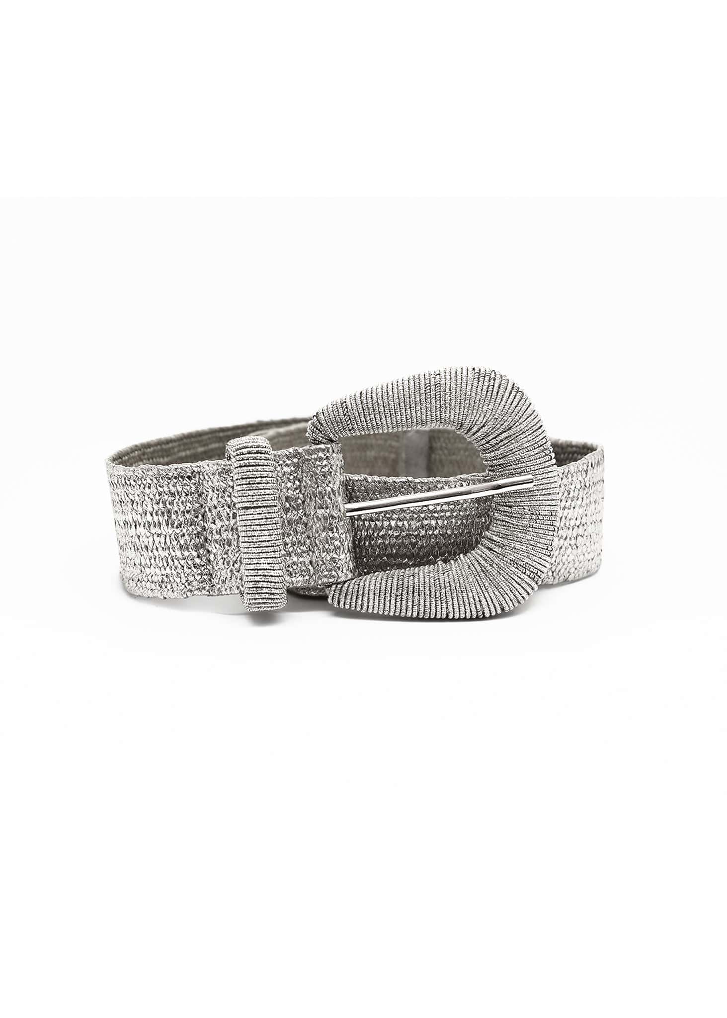 Cinturon con efecto metálico y hebilla en relieve