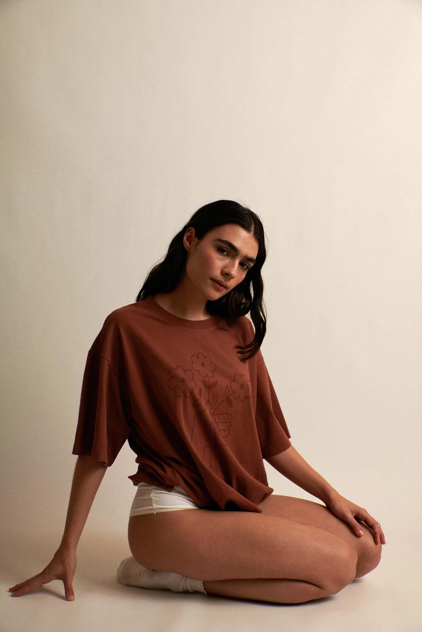 Camiseta TE TRAJE FLORES - miniatura 2