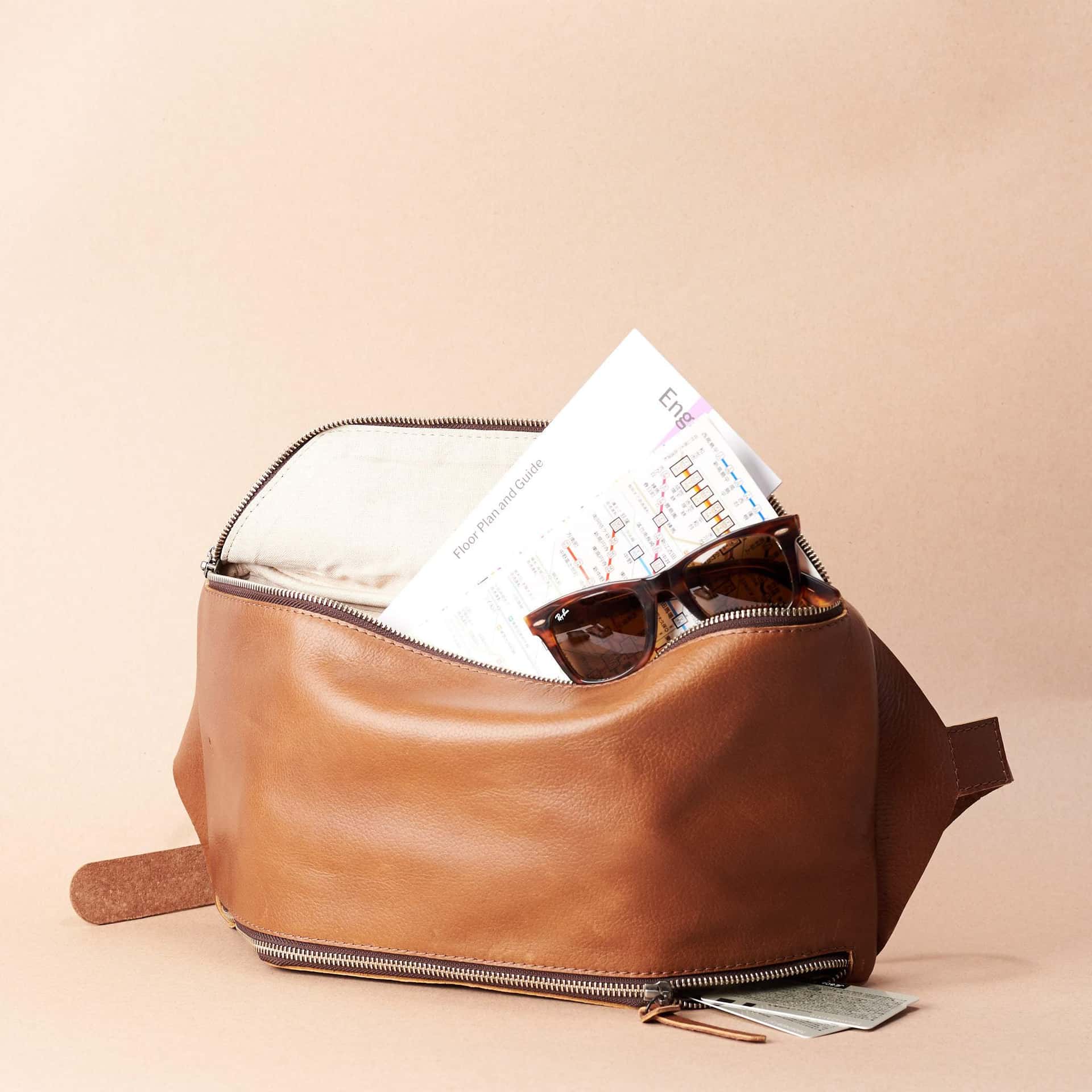 Fenek Sling Bag · Tan