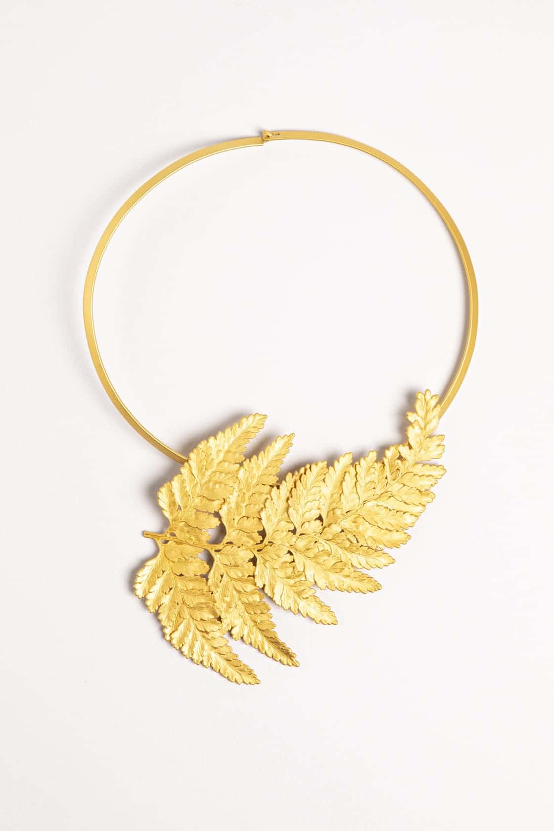 COLLAR Y PRENDEDOR LACE FERN