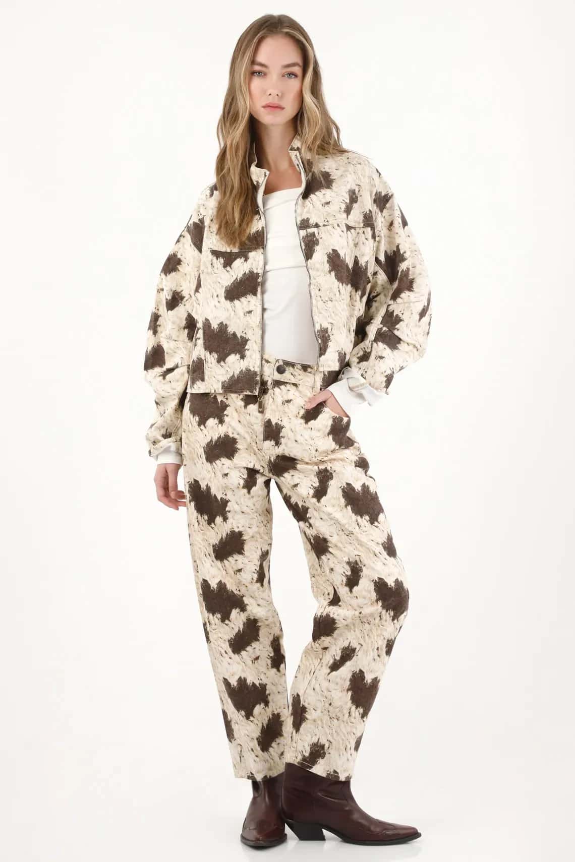 Pantalón Barrel en drill estampado para mujer
