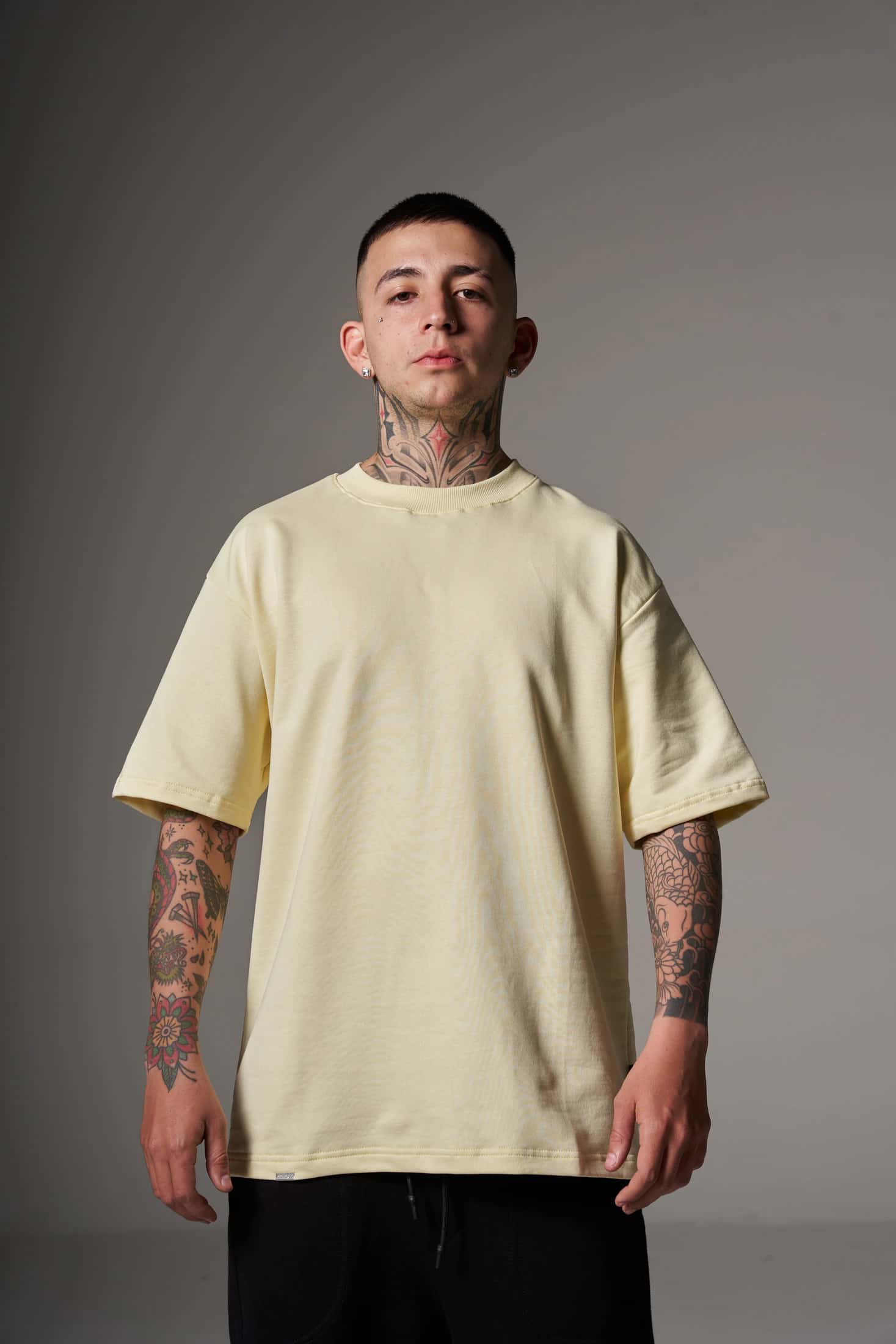 CAMISETA 300 GRAMOS 100% ALGODÓN AMARILLA
