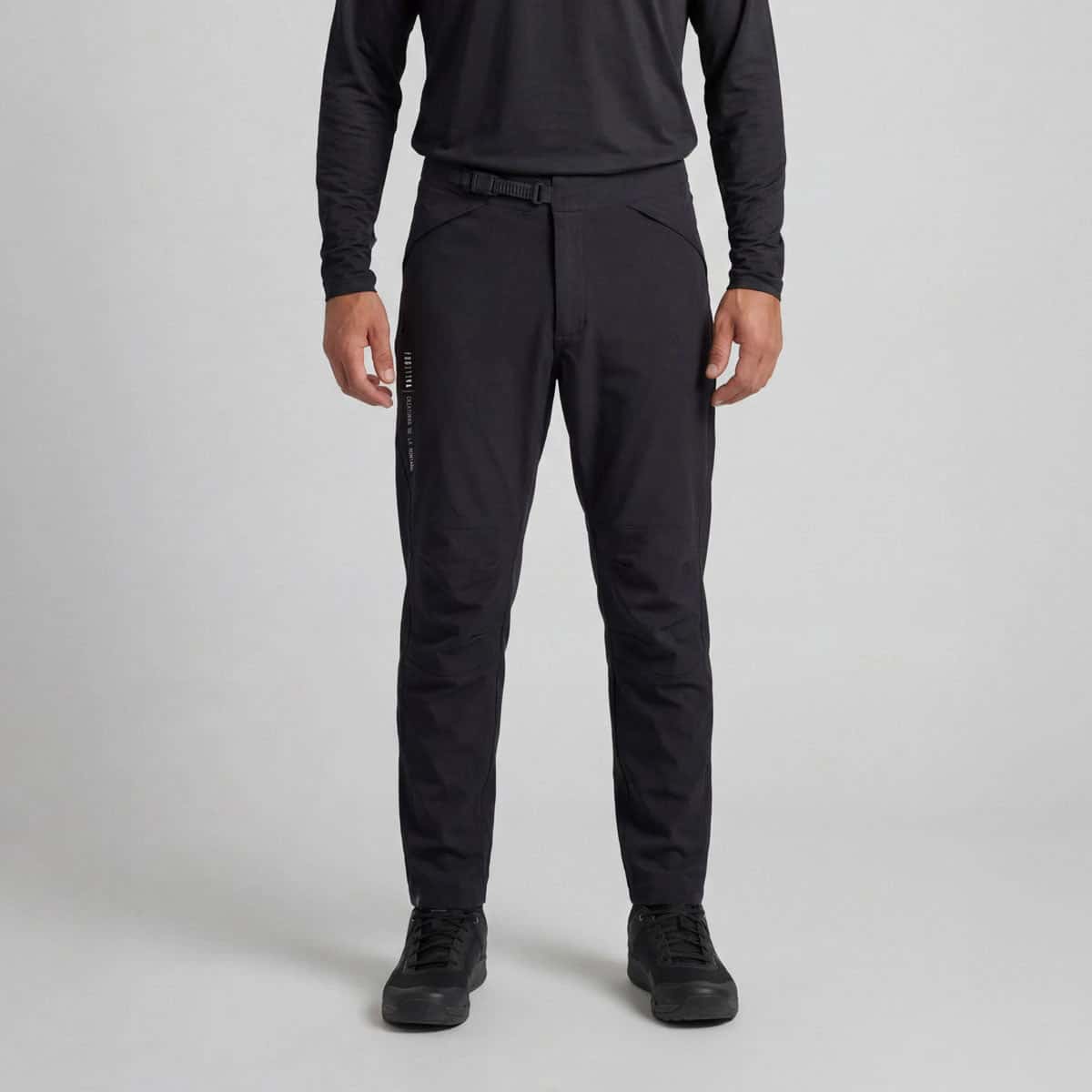 Pantalón Fugitiva Alpha - Negro Profundo