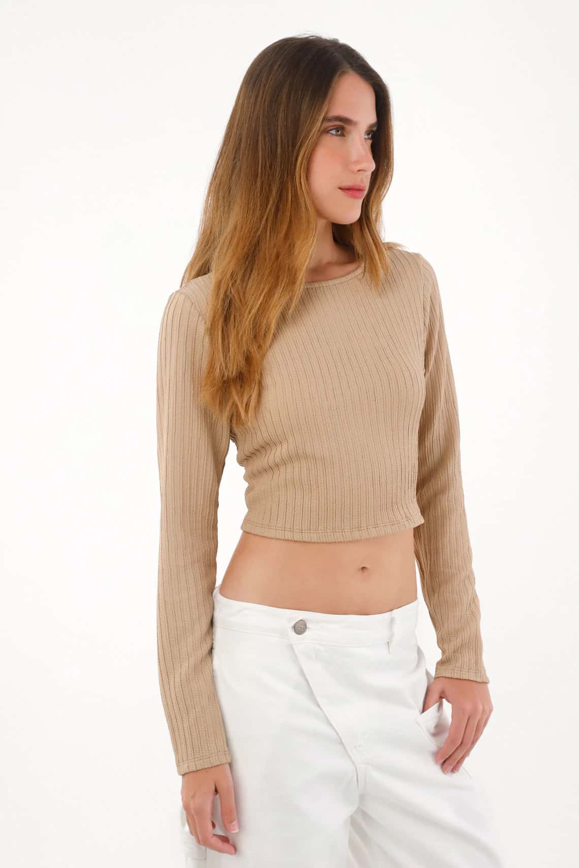Camiseta crop manga larga café para mujer