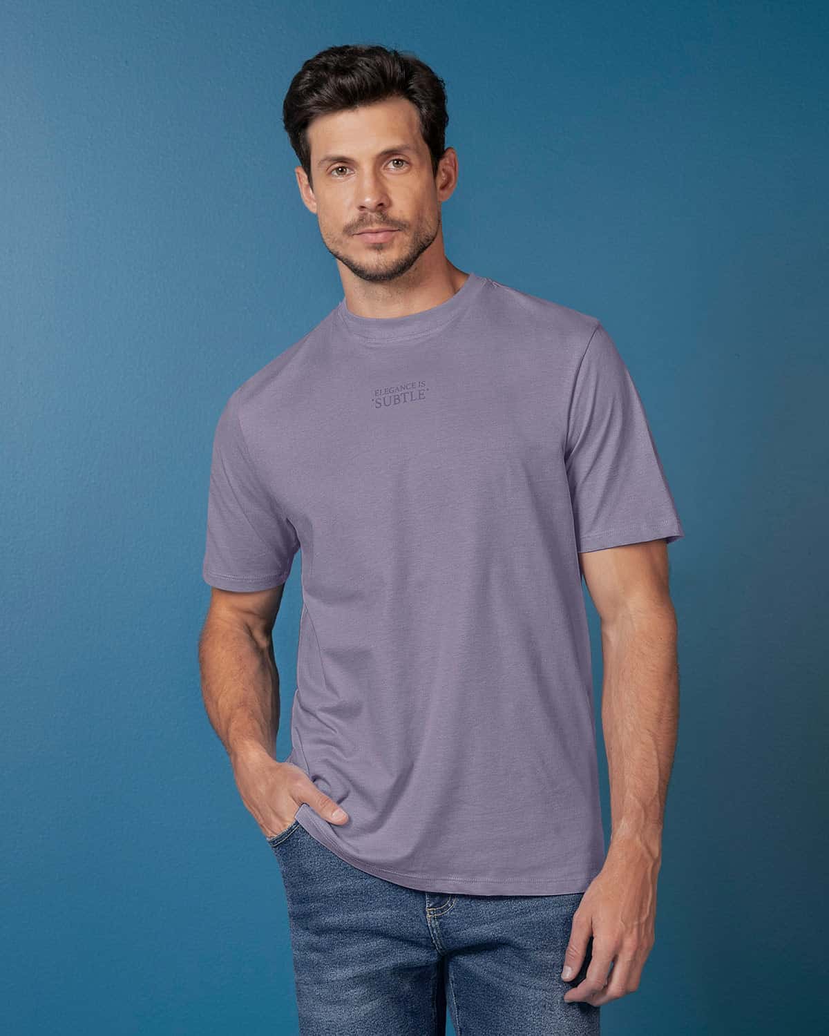 Camiseta manga corta con estampado localizado y cuello redondo