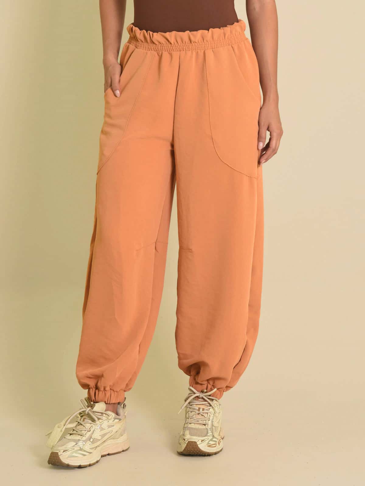 pantalon nala mostaza