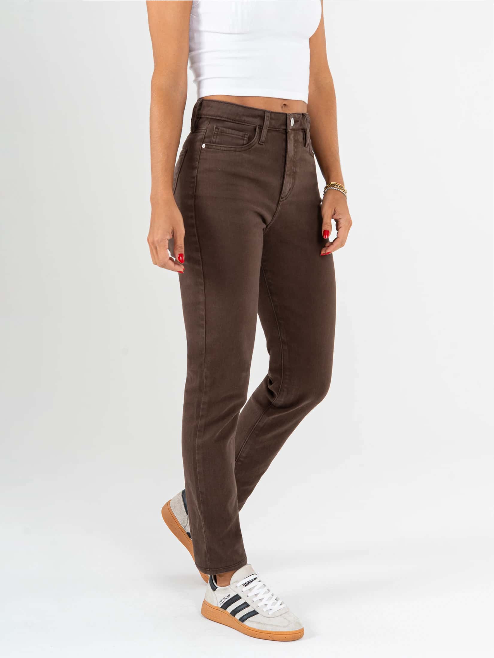 Ref: 069850 Pantalón mom fit stretch, tiro alto, tono café. - miniatura 3