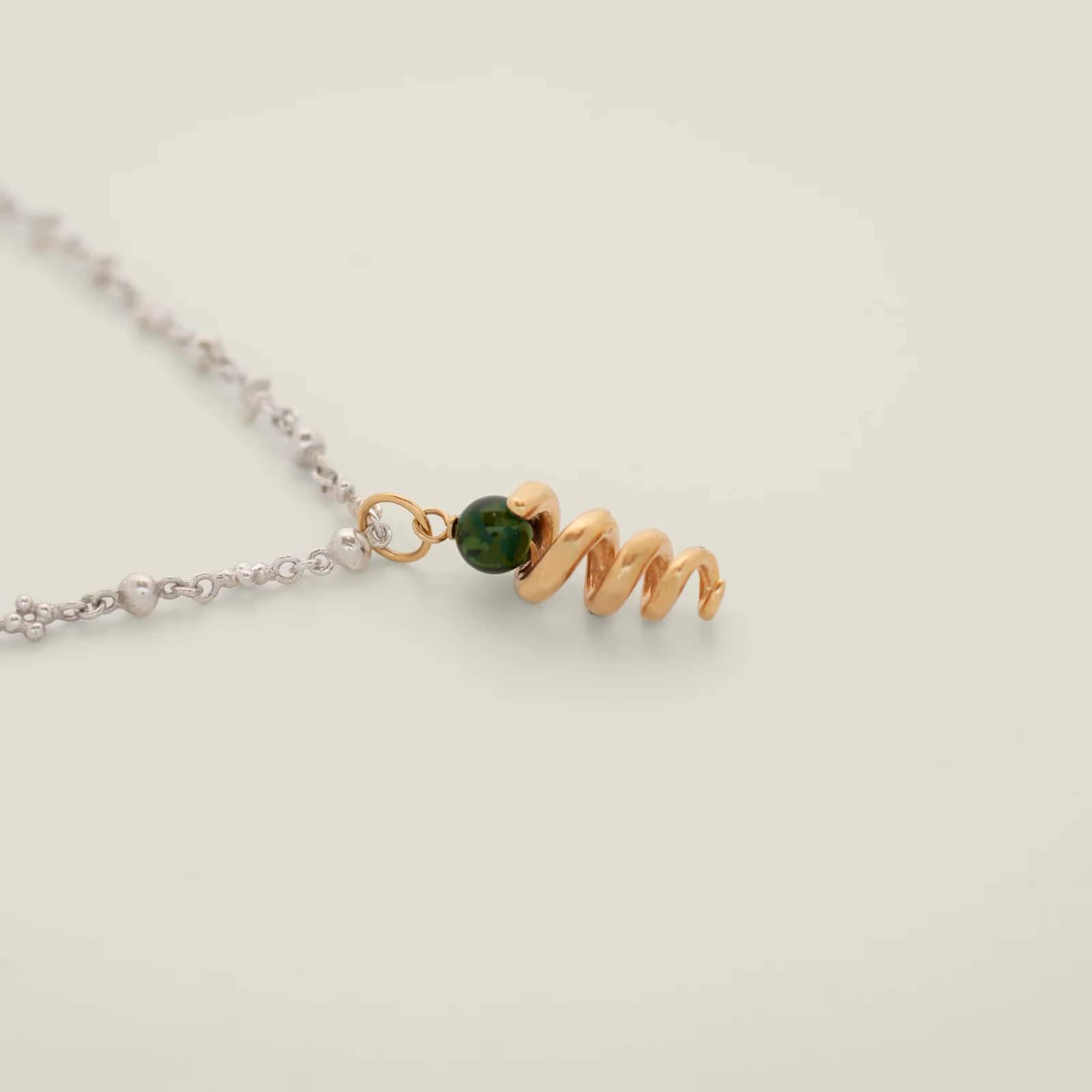 Kundali Pendant Jaspe Gold