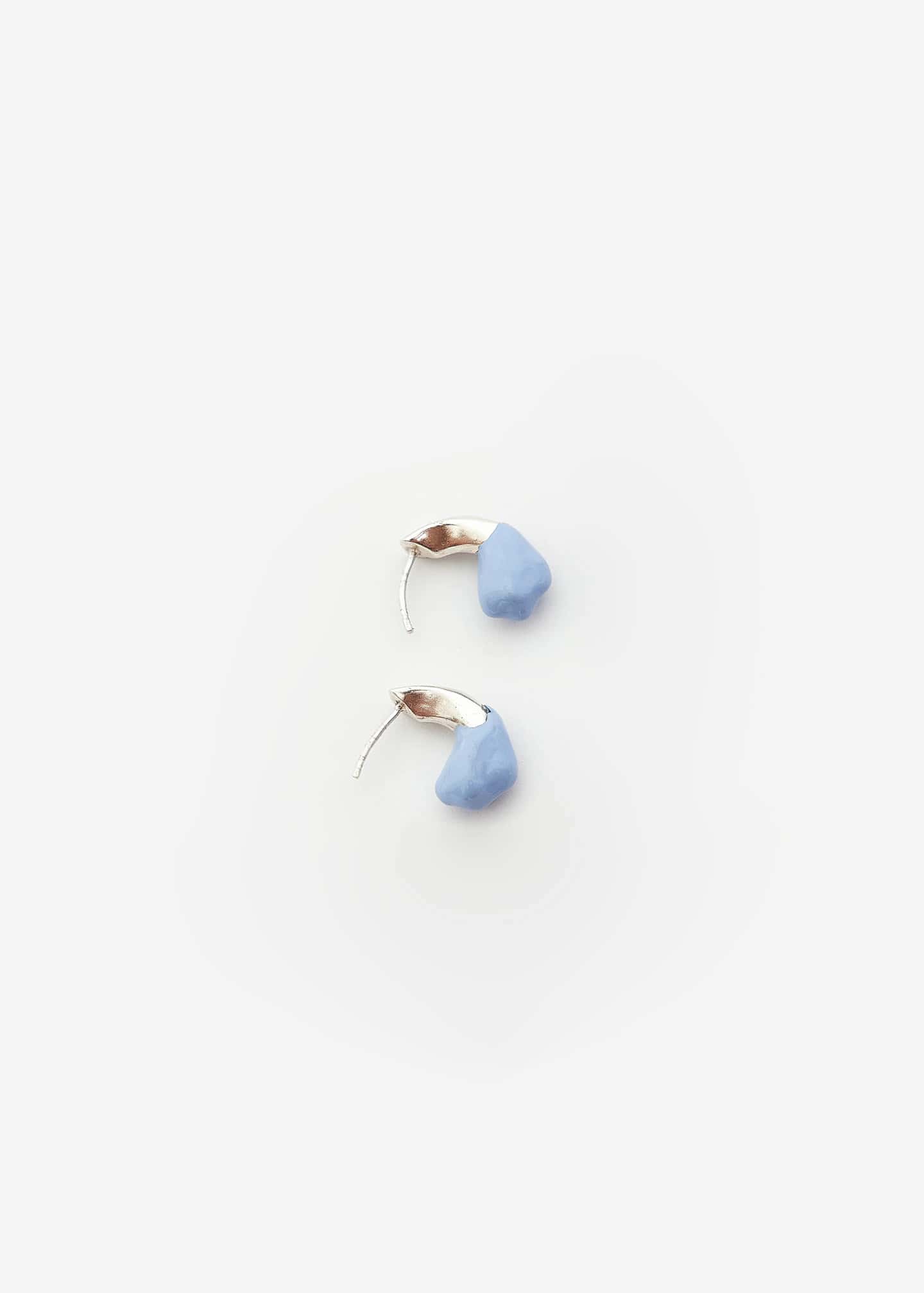 Mini Petal Curve Stud Air