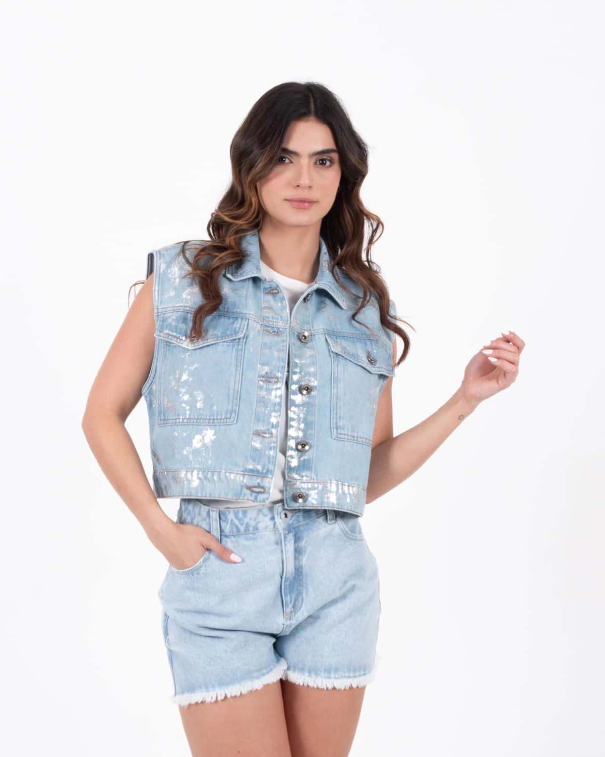 Chaleco denim tono claro para mujer