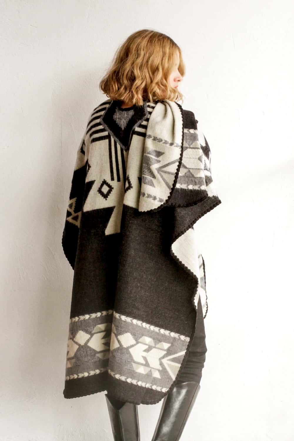Poncho Aras - Negro - miniatura 4
