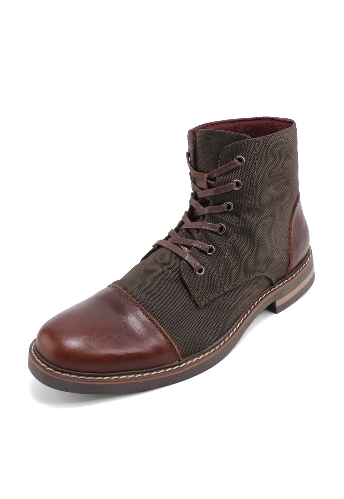 Botas cafés oscuro en lona y cuero.