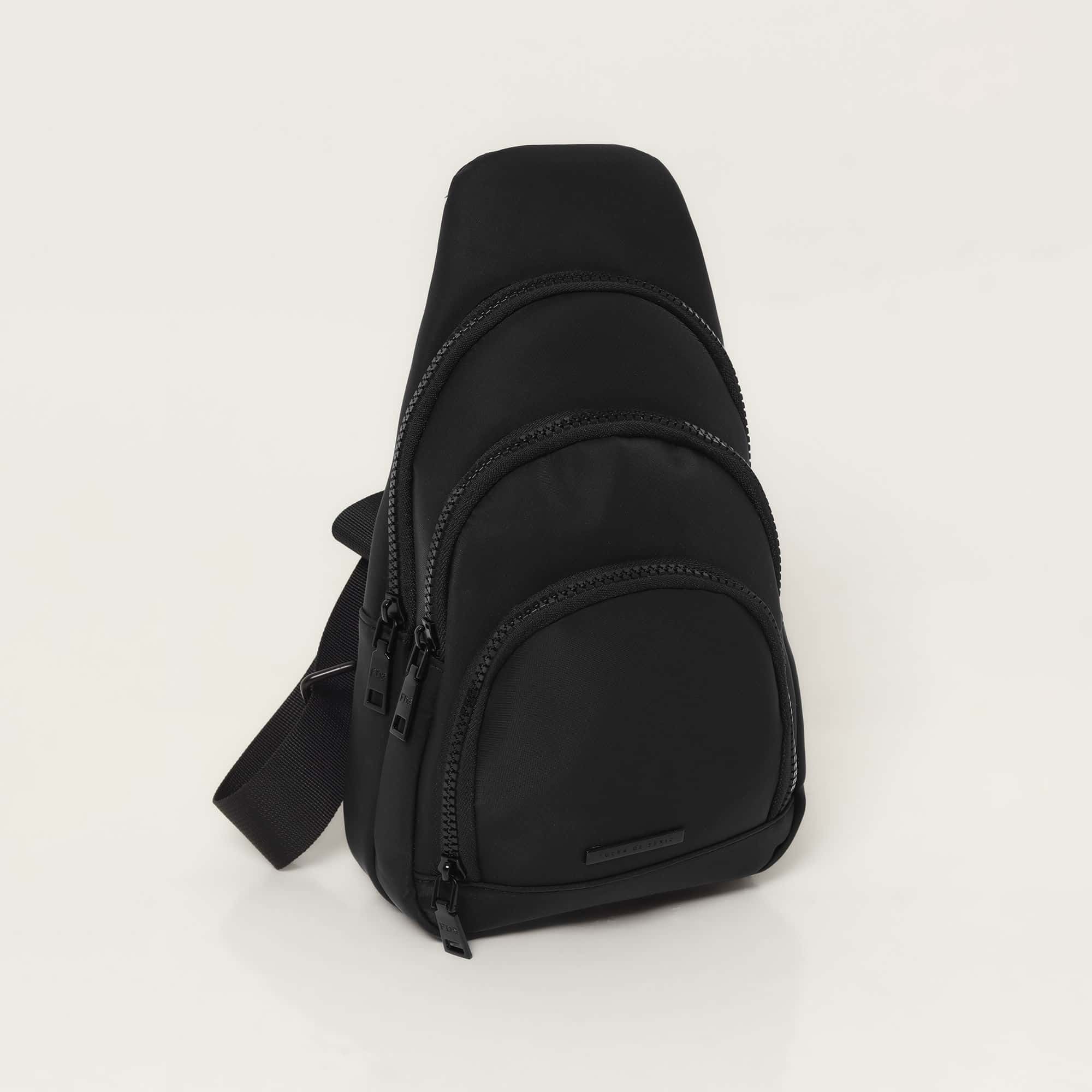 Bolso estilo canguro pequeño