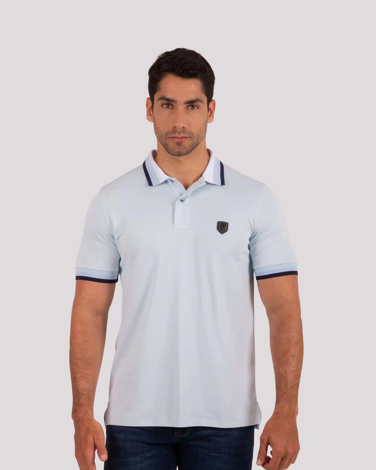 Polo celeste para hombre