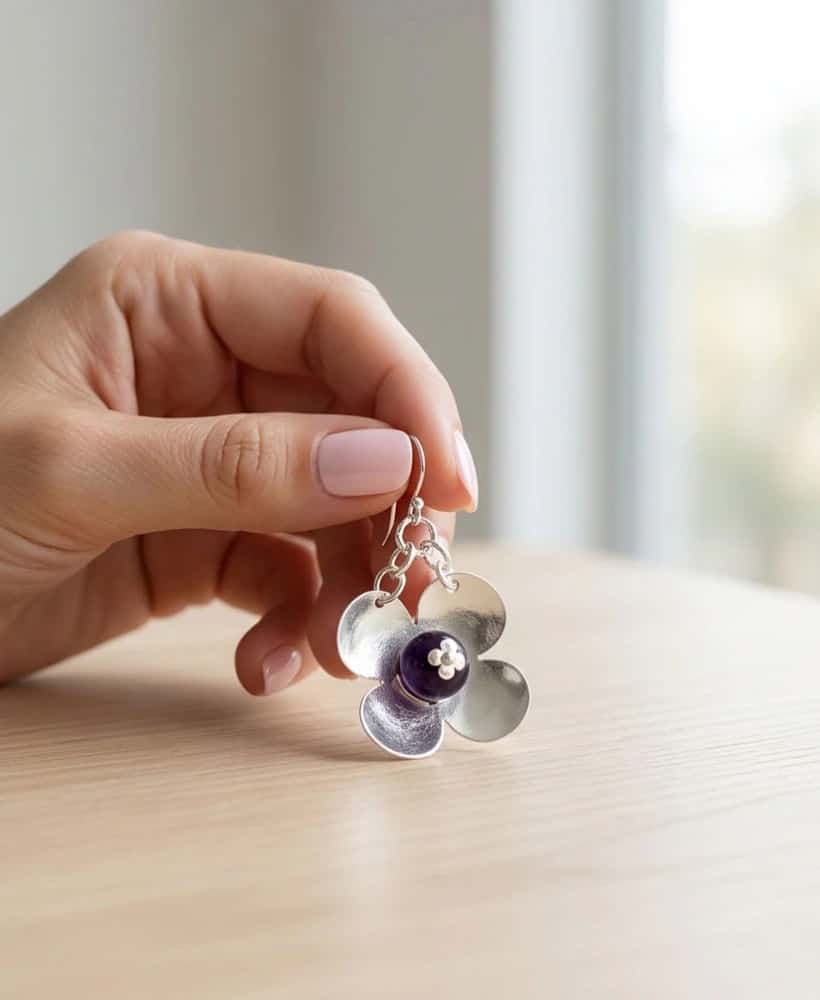Dije Flor de Mangostino con Amatista Natural Plata ley 950