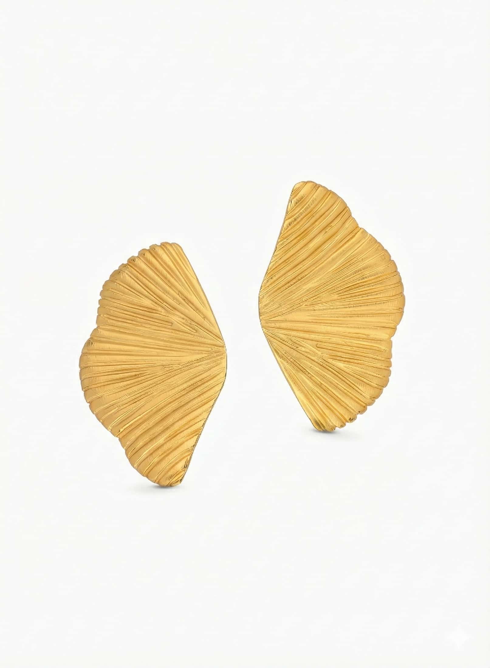 Aretes Vertical Waves Studs