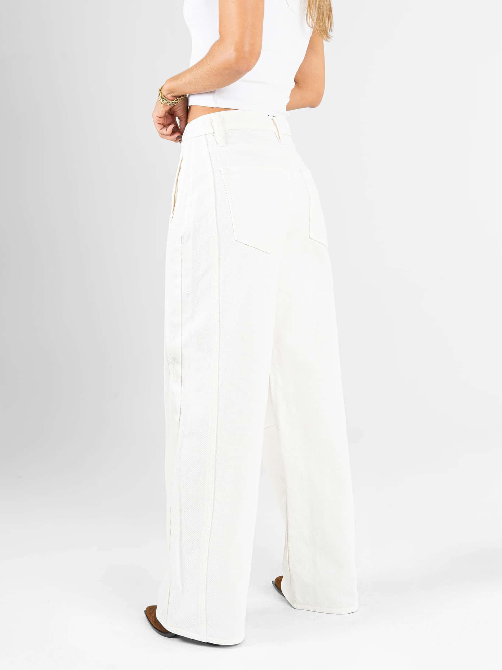 Ref: 0620640 Pantalón wide leg, rígido, tiro alto, con cortes, tono ivory - miniatura 2