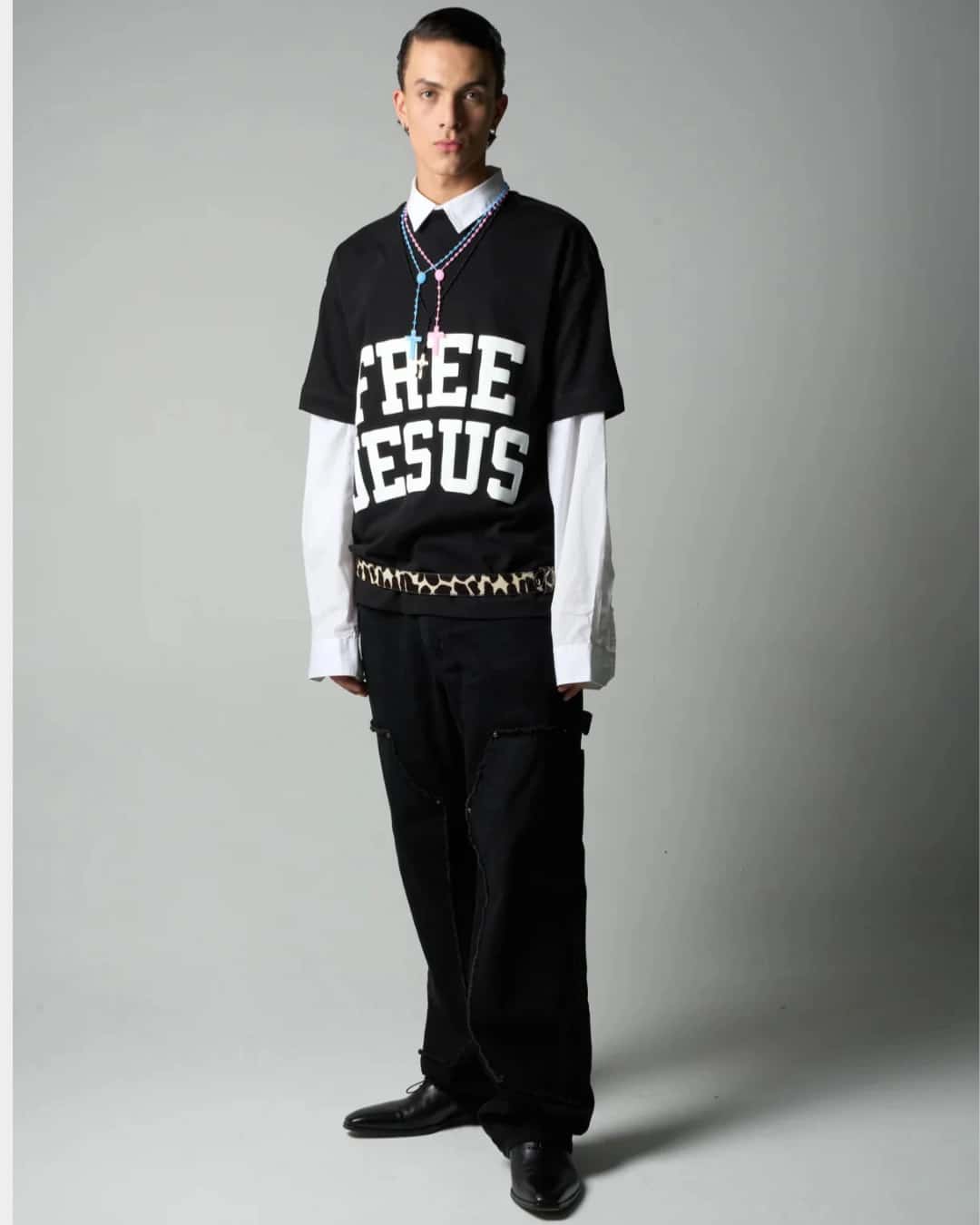 FREE JESUS BLACK T-SHIRT - miniatura 3