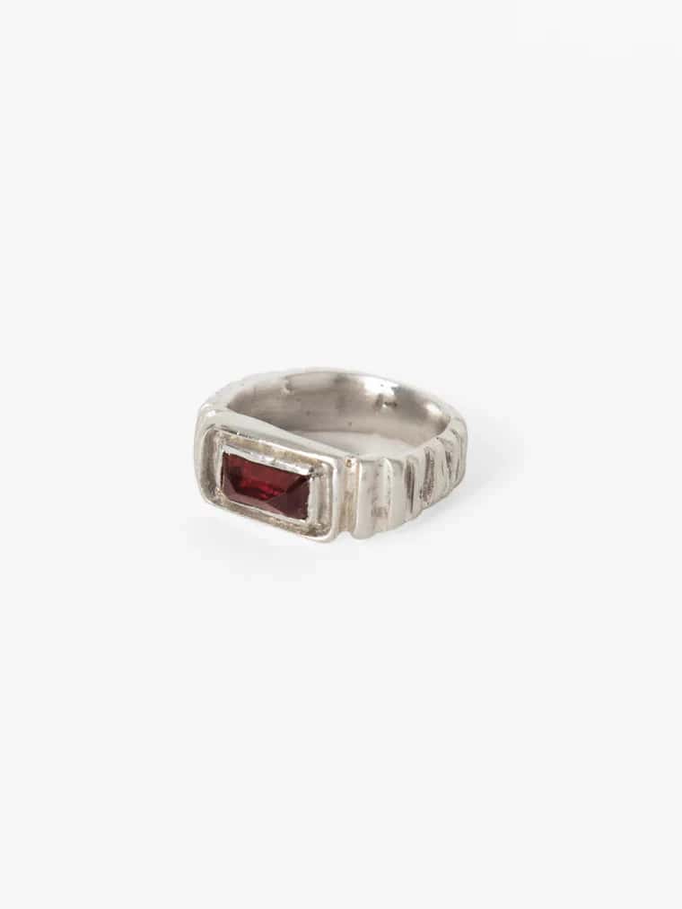 VICENTE GARNET RING