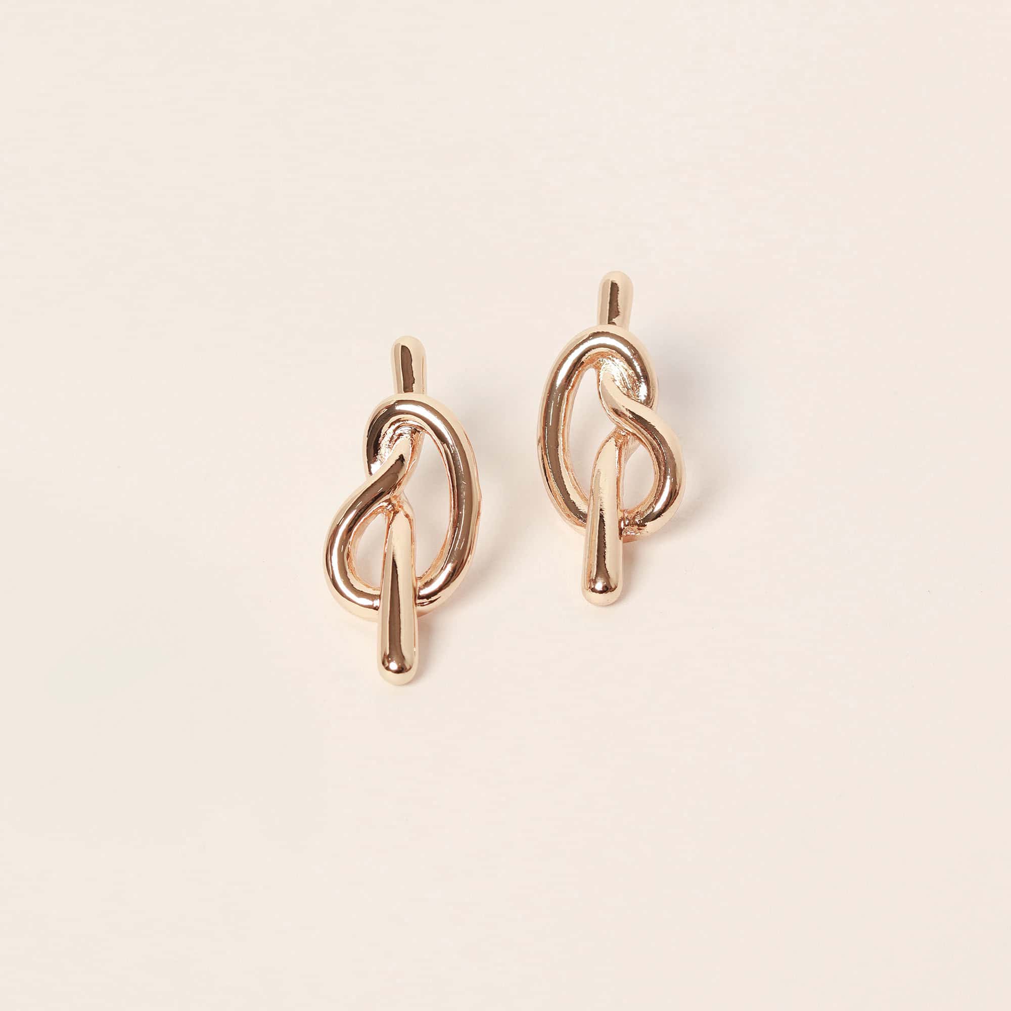 Aretes Lazo