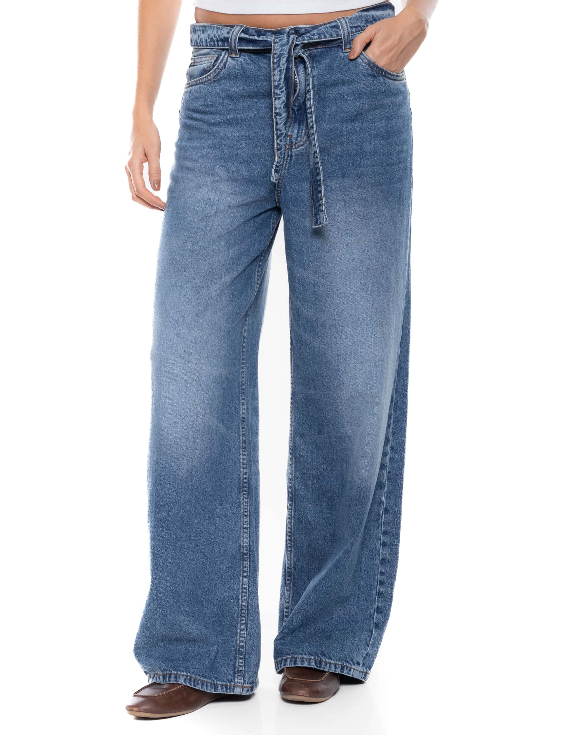 High Waist Wide Leg Jeans Tono Medio Con Cinturón