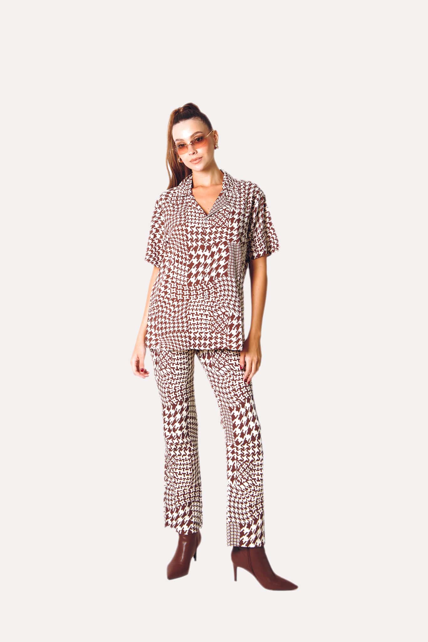 Camp Shirt in Geometrical Brown