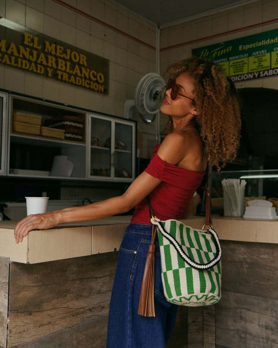 Alameda V Large Bucket Bag