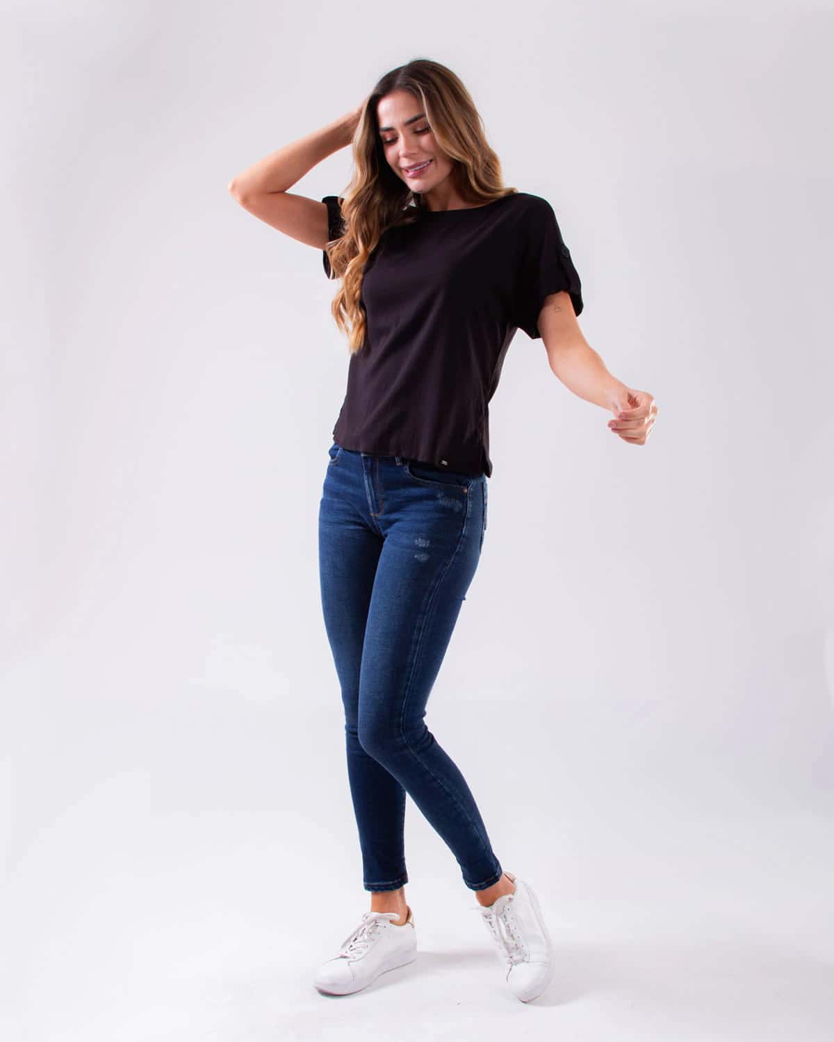 Blusa negra para mujer