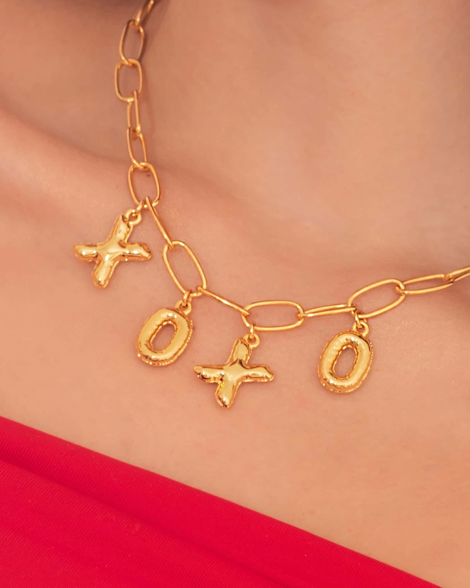Collar XOXO + Aretes