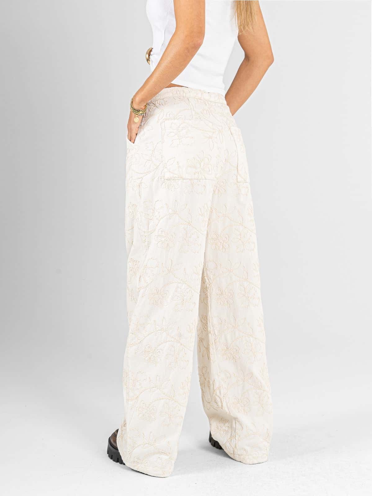 Ref: 0620654 Pantalón wide leg, tiro medio, detalle de tela bordada, tono natural - miniatura 5