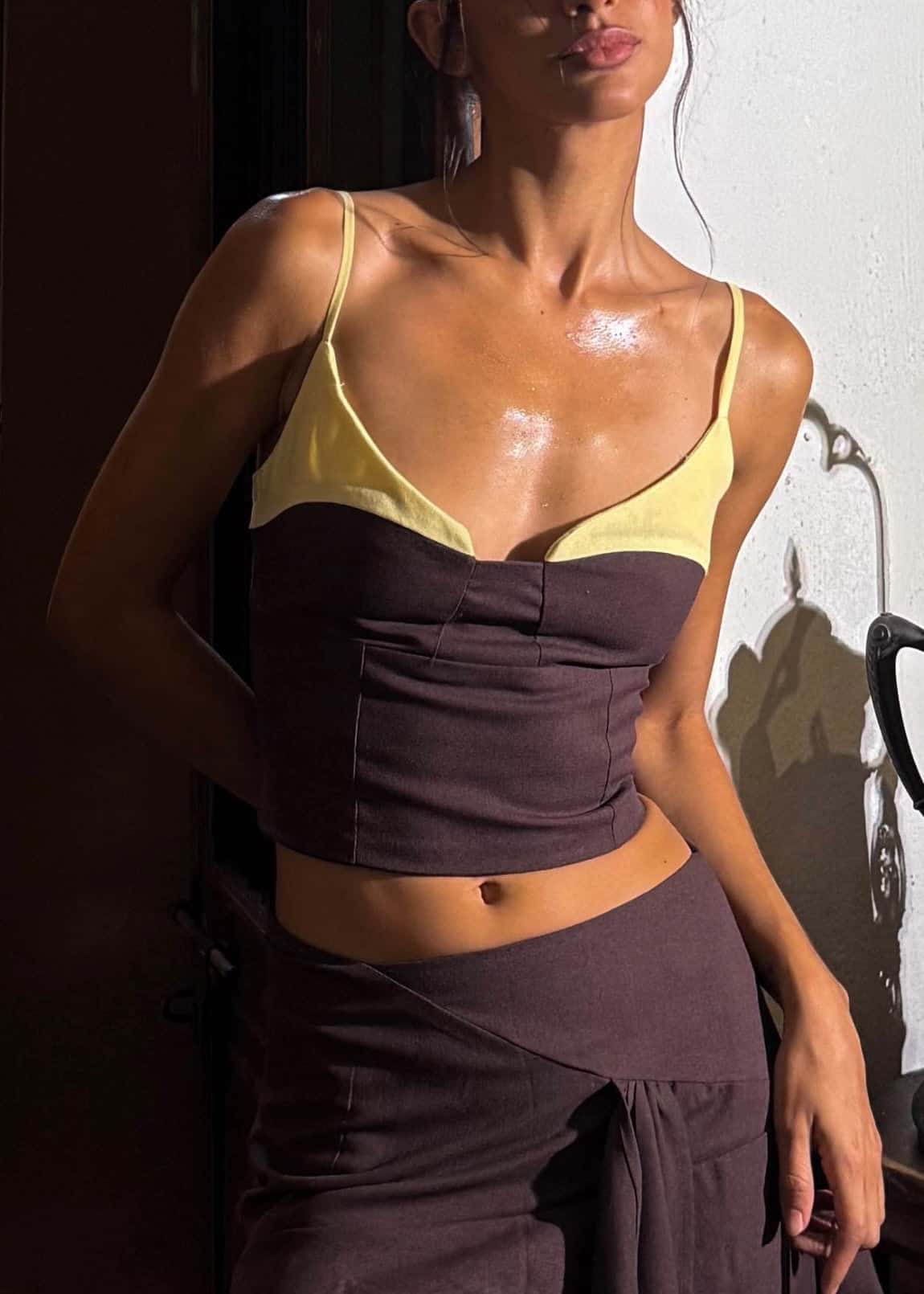 Blusa María La del Barrio Café/Amarillo