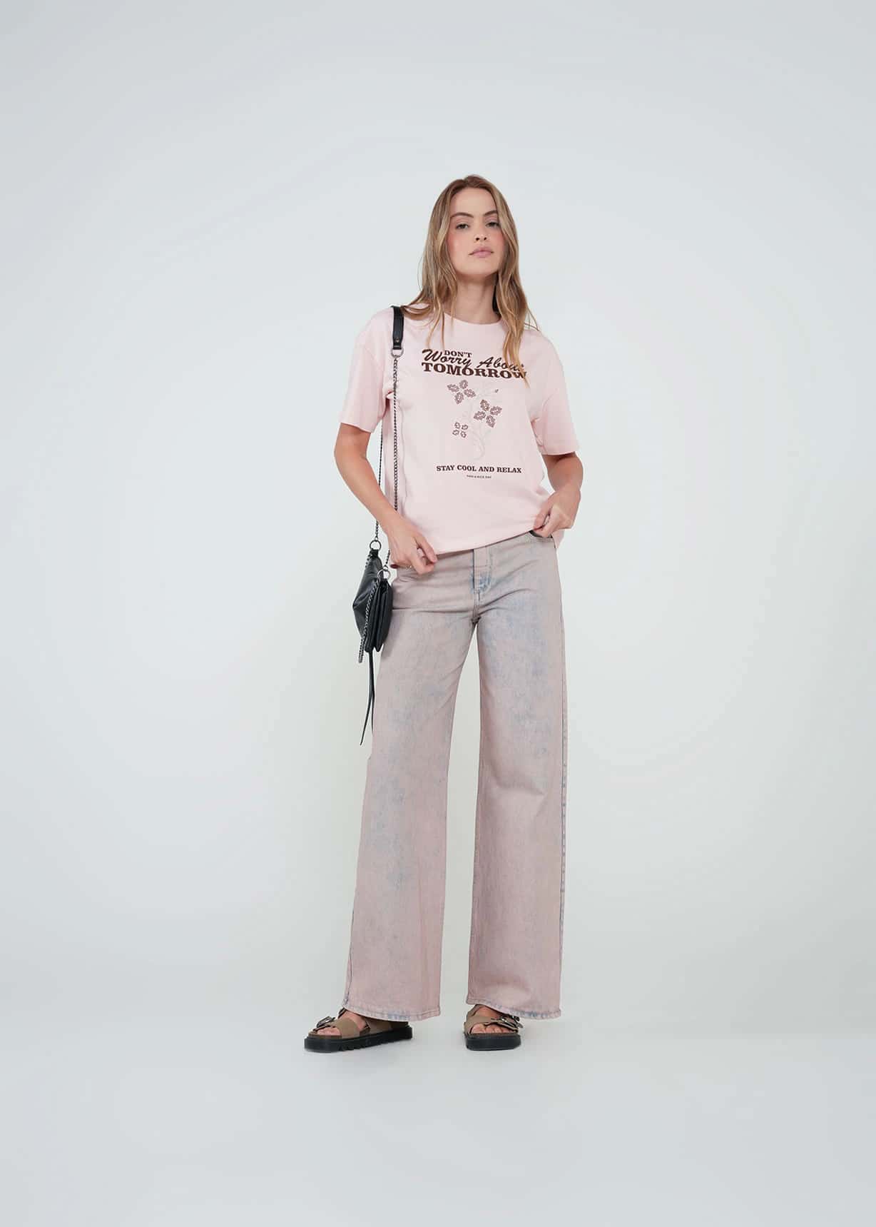 Camiseta con texto estampado